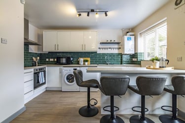 6 bed house, City Road, Dunkirk, Nottingham, NG72JJ - Image 1
