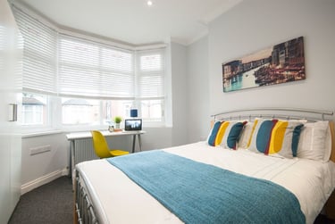 6 bed house, Rolleston Drive, Lenton, Nottingham, NG71JZ - Image 2