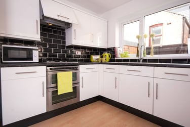 5 bed house, Teversal Avenue, Radford, Nottingham, NG71PY - Image 2