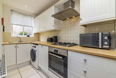 2 bed house, Douglas Road, Radford, Nottingham, NG71NW - Image 2