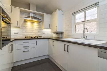 4 bed house, Douglas Road, Radford, Nottingham, NG71NW - Image 2