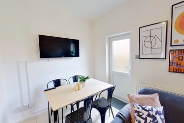 6 bed house, Gamble Street, Radford, Nottingham, NG74EY - Image 5