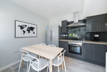 5 bed house, Toston Drive, Lenton, Nottingham, NG81DA - Image 2