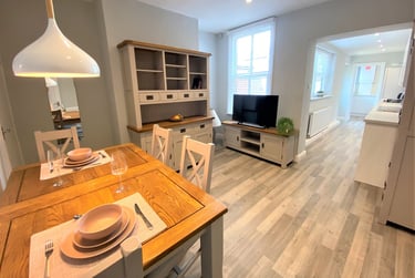 2 bed house, Wilford Crescent East, The Meadows, Nottingham, NG22EF - Image 1
