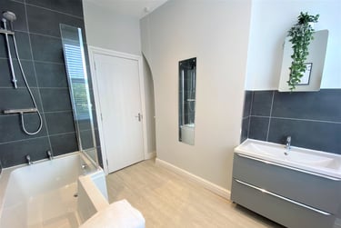 2 bed house, Wilford Crescent East, The Meadows, Nottingham, NG22EF - Image 3