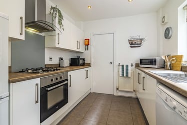 5 bed house, Rothesay Avenue, Radford, Nottingham, NG71PW - Image 1