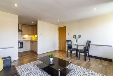 1 bed flat, Derby Road, Arboretum, Nottingham, NG15AD - Image 2