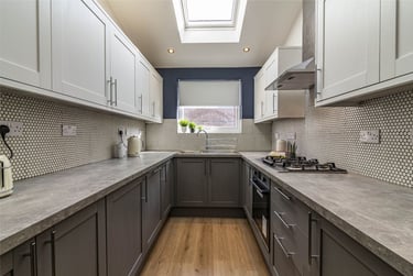 6 bed house, Rolleston Drive, Lenton, Nottingham, NG71JU - Image 2