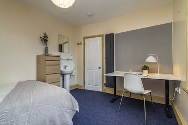 8 bed house, Albert Grove, Radford, Nottingham, NG71PA - Image 12