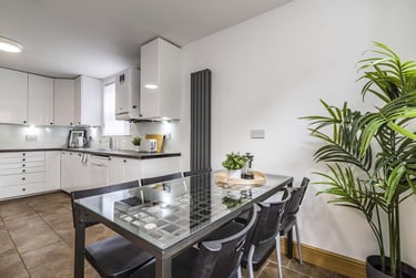 6 bed house, Douglas Road, Radford, Nottingham, NG71NW - Image 3