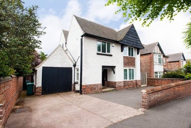 6 bed house, Harlaxton Drive, Lenton, Nottingham, NG71JD - Image 1