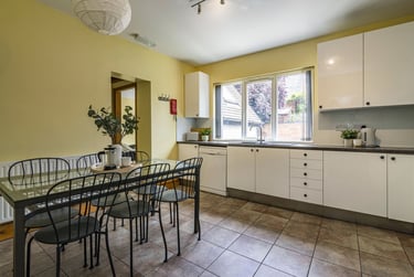 6 bed house, Harlaxton Drive, Lenton, Nottingham, NG71JD - Image 4