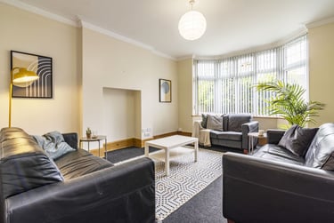8 bed house, Harlaxton Drive, Lenton, Nottingham, NG71JD - Image 1
