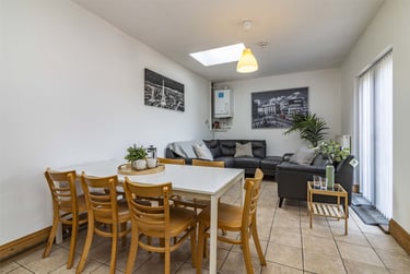7 bed house, Douglas Road, Radford, Nottingham, NG71NW - Image 2