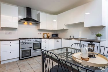 8 bed house, Harlaxton Drive, Radford, Nottingham, NG71JA - Image 3