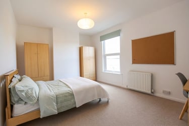 4 bed house, Lamcote Grove, The Meadows, Nottingham, NG22GY - Image 2
