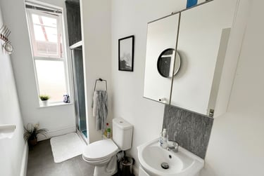 1 bed house, 146 Weaste Lane, Seedley, Salford, M55JJ - Image 2