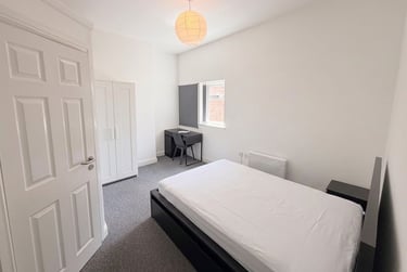 1 bed house, 32 Crescent, Castlefield, Salford, M54PF - Image 1