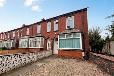 5 bed house, Lower Broughton Road, Charlestown, Salford, M72HR - Image 4