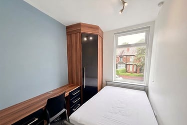 5 bed house, Lower Broughton Road, Charlestown, Salford, M72HR - Image 11