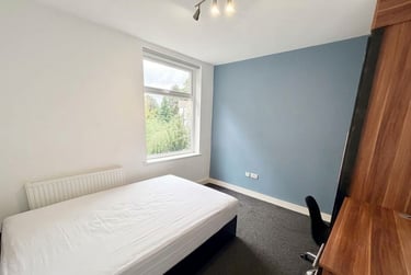 5 bed house, Lower Broughton Road, Charlestown, Salford, M72HR - Image 9