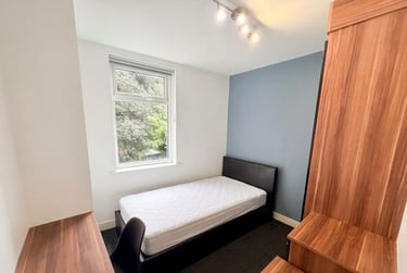 5 bed house, Lower Broughton Road, Charlestown, Salford, M72HR - Image 7