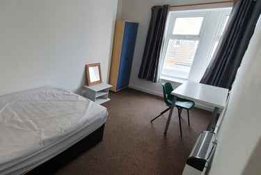 3 bed flat, 97 Woodville Road, Cathays, Cardiff, CF244DY - Image 3