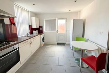 5 bed house, Seedley Park Road, Langworthy, Salford, M65WR - Image 3
