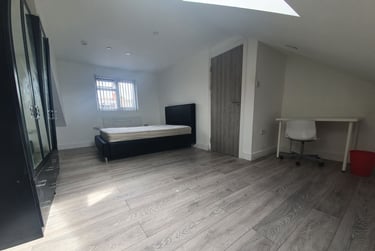 3 bed house, 28 Russell Street, Plasnewydd, Cardiff, CF243BG - Image 1