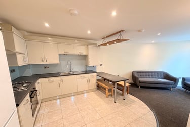 5 bed house, Salford, Langworthy, M67FX - Image 3