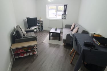 1 bed flat, Whitchurch Road, Gabalfa, Cardiff, CF143NF - Image 4