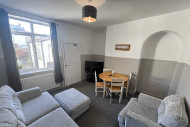 4 bed house, 16 Baggholme Road, City Centre, Lincoln, LN25BQ - Image 4