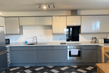 2 bed flat, Picton Street, West End, Lincoln, LN67FR - Image 1