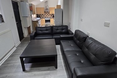 7 bed house, 136 Lenton Boulevard, Radford, Nottingham, NG72BZ - Image 2
