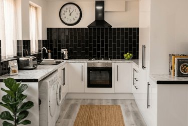 5 bed house, 10 Arthur Avenue, Lenton, Nottingham, NG72EL - Image 1