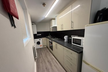 6 bed house, 11 Frederick Grove, Lenton, Nottingham, NG71SG - Image 4
