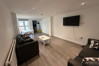 6 bed house, 11 Frederick Grove, Lenton, Nottingham, NG71SG - Image 1
