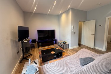 2 bed flat, 86 North Sherwood Street, Arboretum, Nottingham, NG14EE - Image 3