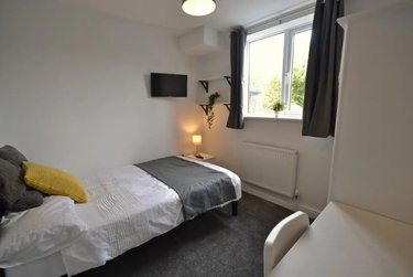 7 bed house, Beeston, Lenton Abbey, Nottingham, NG92GL - Image 4
