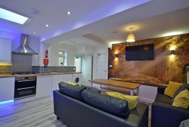 6 bed house, Beeston, Nottingham, NG92EQ - Image 1