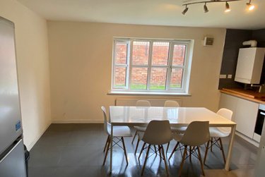 6 bed house, Denison Street, Radford, Nottingham, NG73PH - Image 2