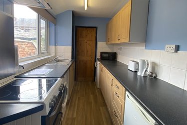 3 bed house, 98 Sincil Bank, St Catherines, Lincoln, LN57TG - Image 4