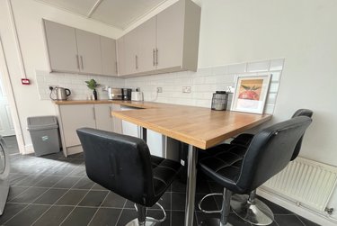 6 bed house, 55 West Parade, West End, Lincoln, LN11QL - Image 2