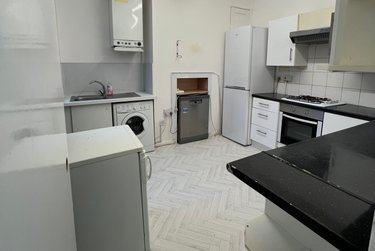 7 bed house, 23 Bute Avenue, Lenton, Nottingham, NG71QB - Image 2