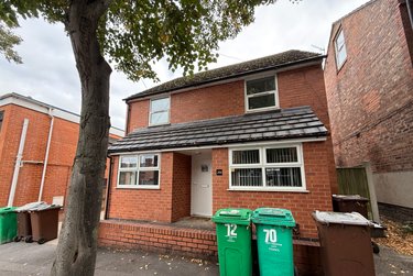 6 bed house, 70 Derby Grove, Radford, Nottingham, NG71PF - Image 3