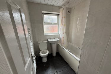 6 bed house, 70 Derby Grove, Radford, Nottingham, NG71PF - Image 13