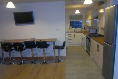 6 bed house, 70 Beeston Road, Dunkirk, Nottingham, NG72JP - Image 1