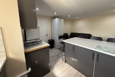 6 bed house, 72 Derby Grove, Radford, Nottingham, NG71PF - Image 4