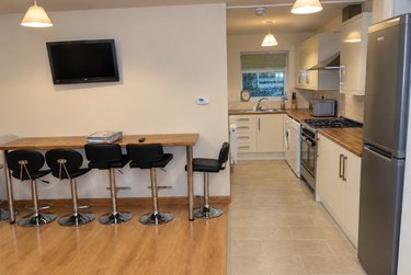 6 bed house, 70 Beeston Road, Dunkirk, Nottingham, NG72JP - Image 1