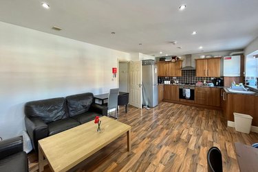 3 bed flat, Bawas Place, Radford, Nottingham, NG73NW - Image 3